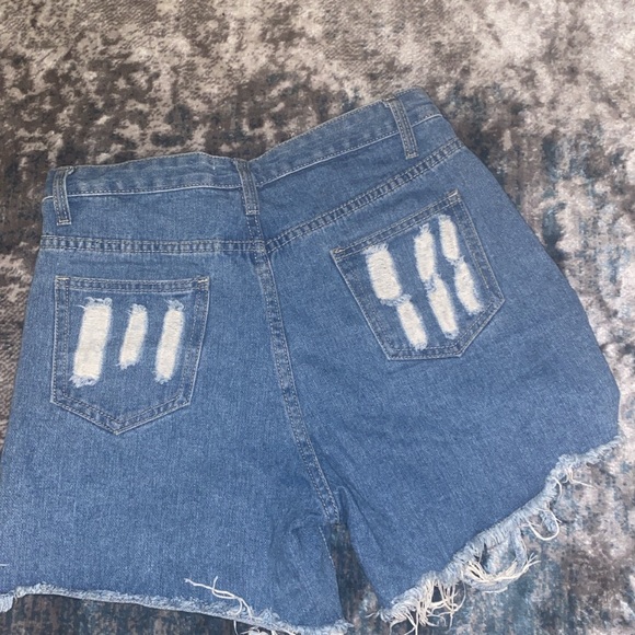 Denim distressed Jean shorts - Picture 3 of 4